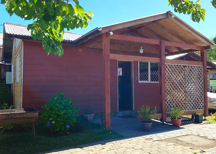 Cabanas Y Tinajas Borde Rio