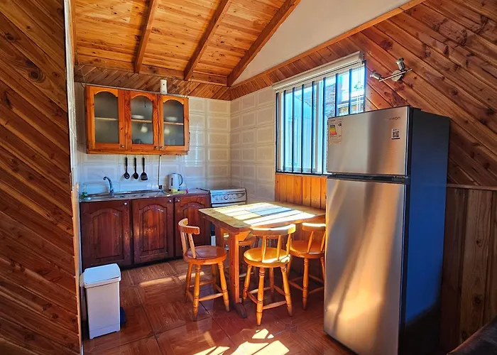 Cabanas Y Tinajas Borde Rio